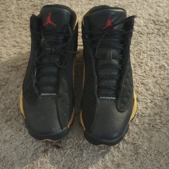 Jordan 13 Melos (Good) Condition wore on 4 times